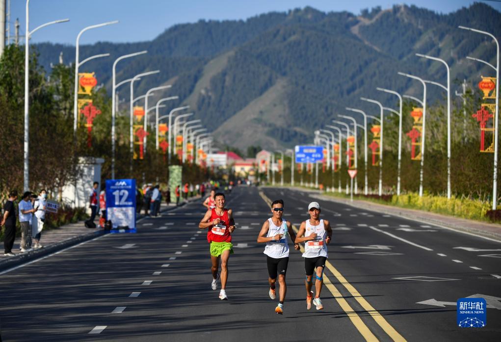 2023乌鲁木齐马拉松举行