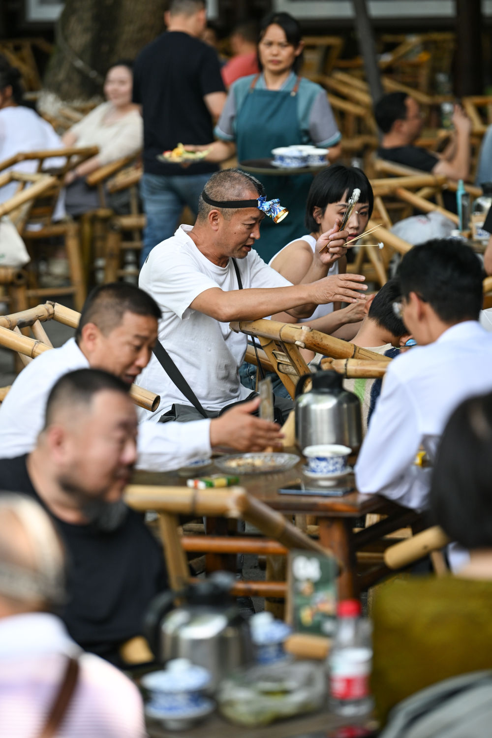 在成都，感受大运之城人间烟火