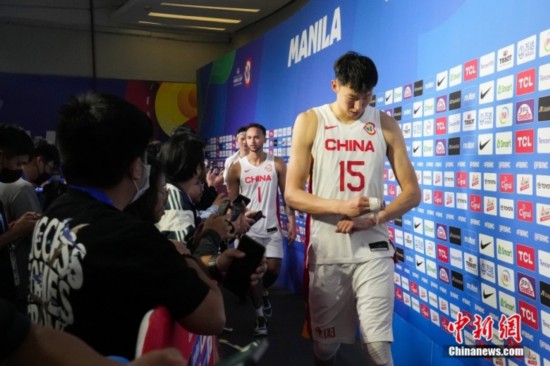 中国男篮，火炬留在原地