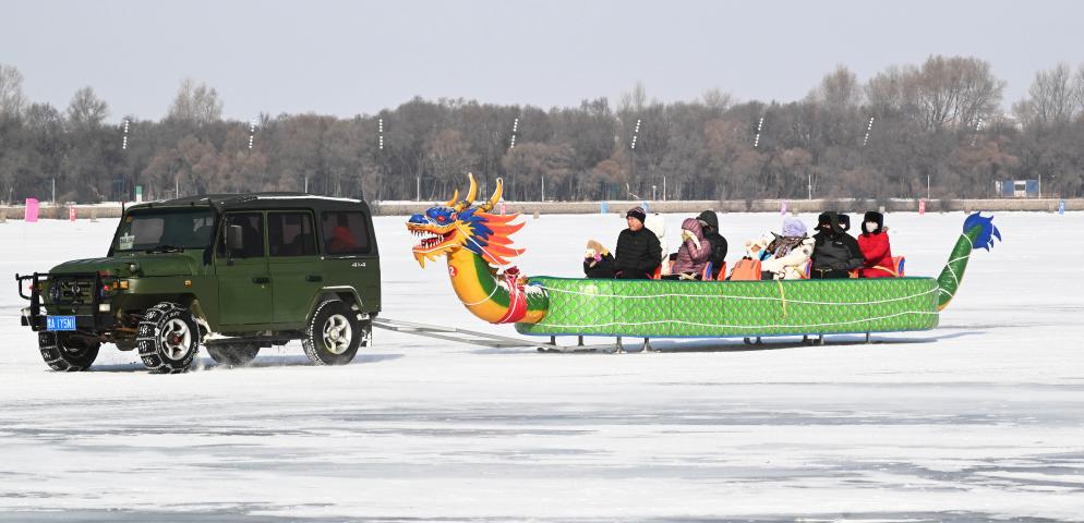 追光丨这昂扬的冬日冰雪群欢