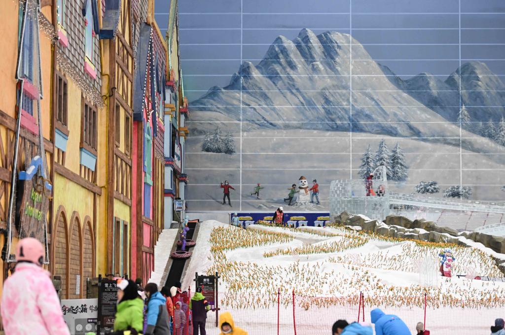 追光丨这昂扬的冬日冰雪群欢