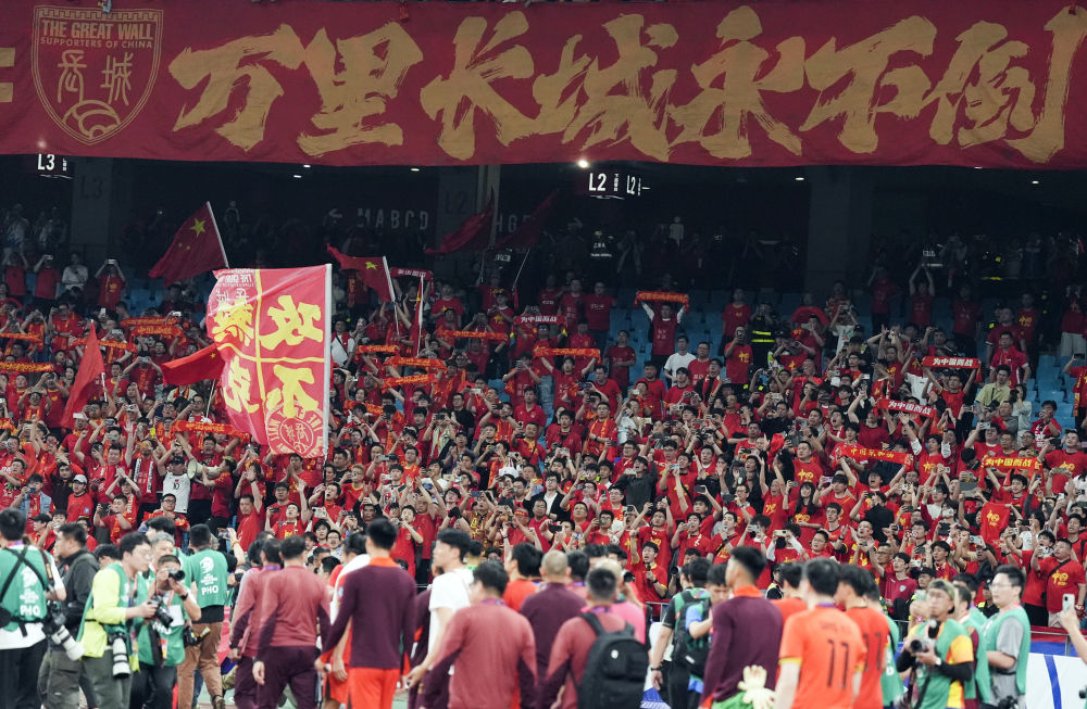 “大莲花”见证“中国红” “丝滑”散场显温度