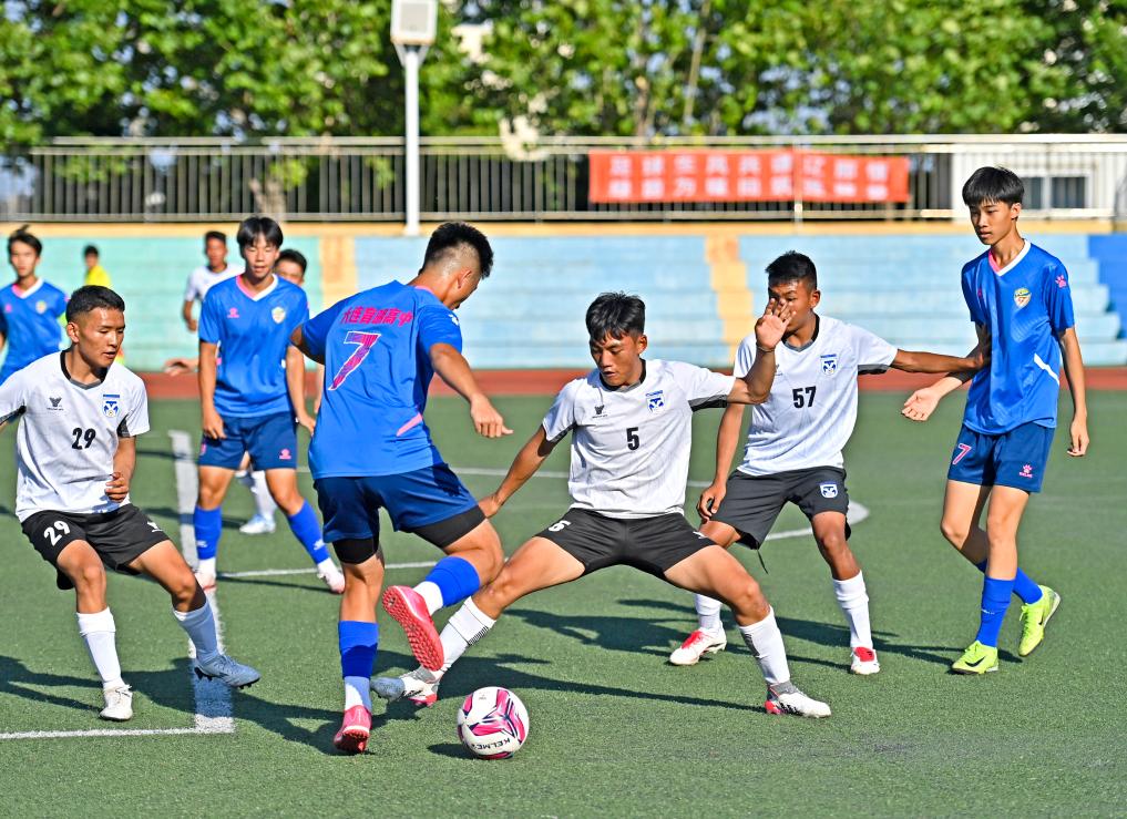 高原“满天星”来到“足球城”