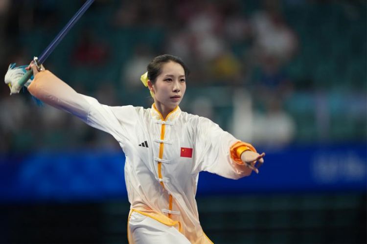 成都世运会|卢卓灵夺得中国代表团首金泪洒混采区:感谢努力的自己 成都世运会|卢卓灵夺得中国代表团首金泪洒混采区:感谢努力的自己