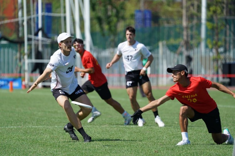 跟着世运会解锁新生活|飞盘:无接触也能玩出大精彩 跟着世运会解锁新生活|飞盘:无接触也能玩出大精彩