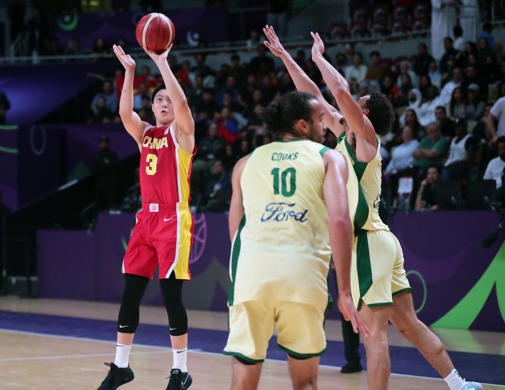 追光丨一分差距 万分期待——中国男篮星火已燃