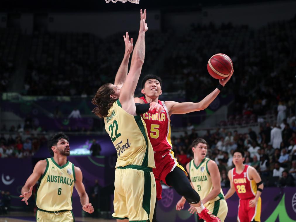 追光丨一分差距 万分期待——中国男篮星火已燃