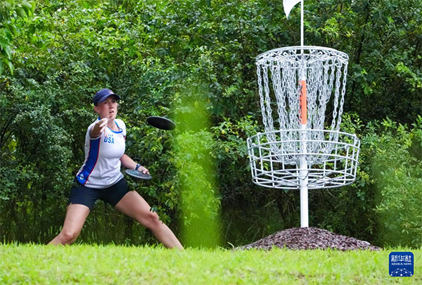 世运探馆ing丨一道金光落桂溪!绿海草坡定格冠军弧线 世运探馆ing丨一道金光落桂溪!绿海草坡定格冠军弧线