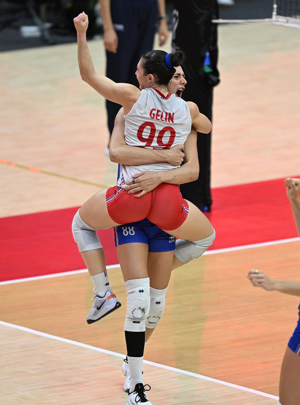 中国女排意外负于法国队 无缘世锦赛八强