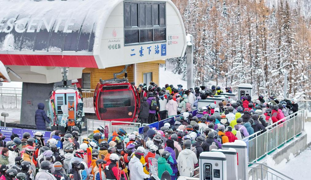 追光丨逐梦赛场七十年,天山南北更豪迈
