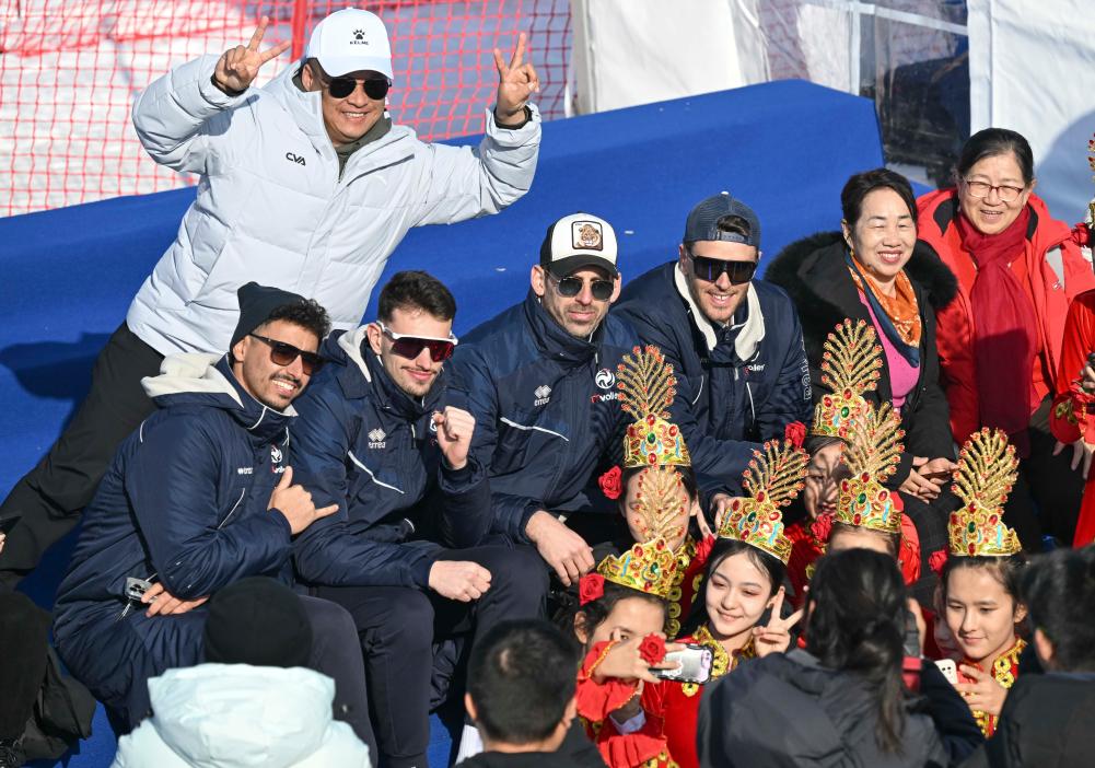 追光丨逐梦赛场七十年,天山南北更豪迈