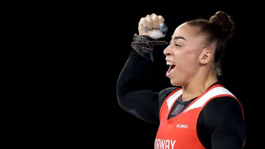 从全职电工到国民偶像——记挪威举重世界冠军科恩达