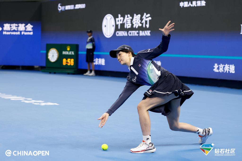 追光丨球场上奔跑的小身影,其实有多专业?