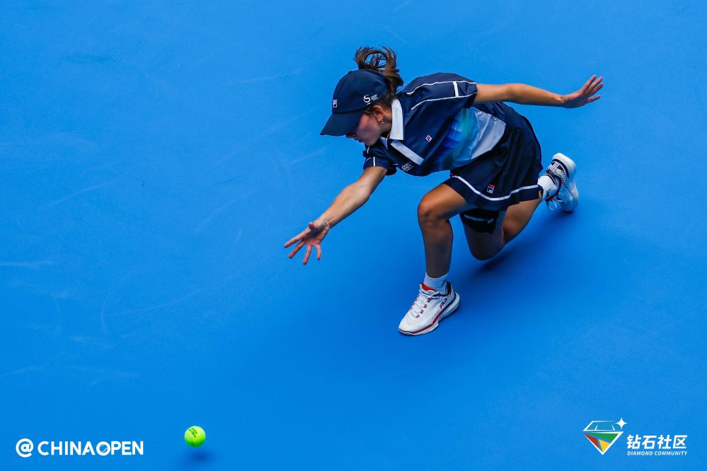 追光丨球场上奔跑的小身影,其实有多专业?