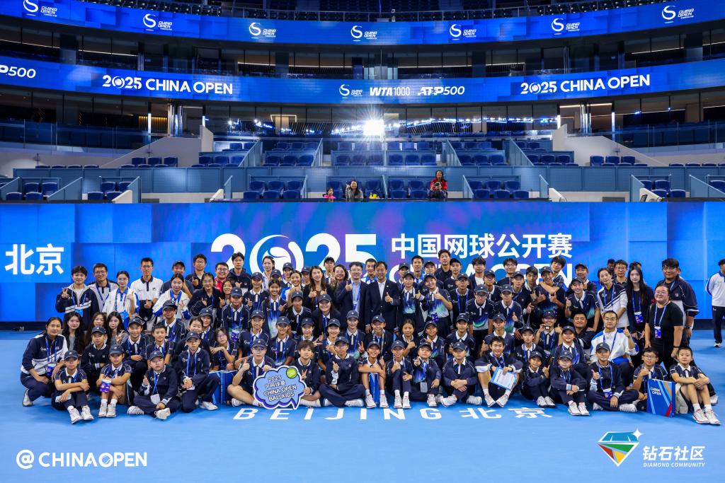 追光丨球场上奔跑的小身影,其实有多专业?