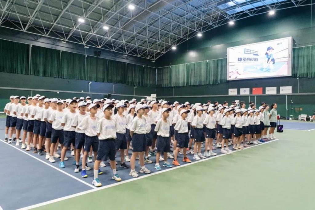 追光丨球场上奔跑的小身影,其实有多专业?