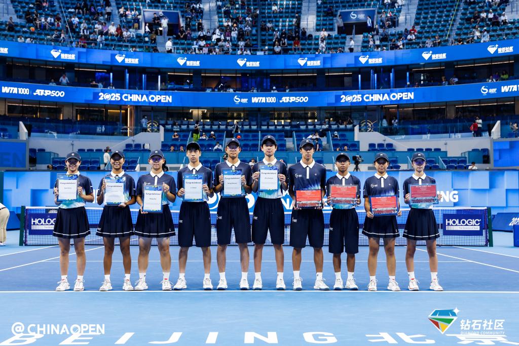 追光丨球场上奔跑的小身影,其实有多专业?