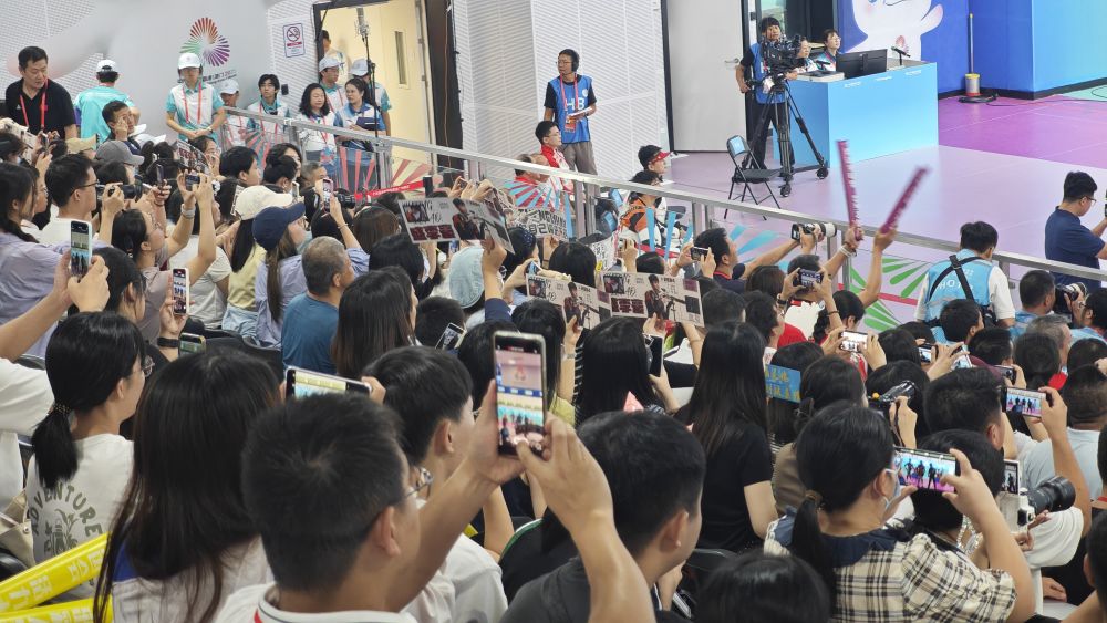 “明星”盛李豪,拉高射击赛场“热力值”