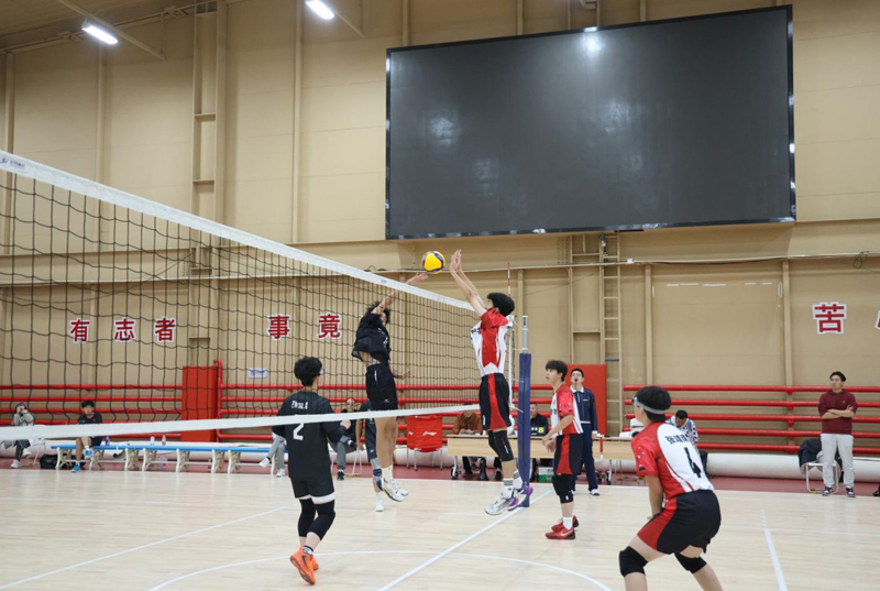 青少年赛场展风采，排球精神薪火相传