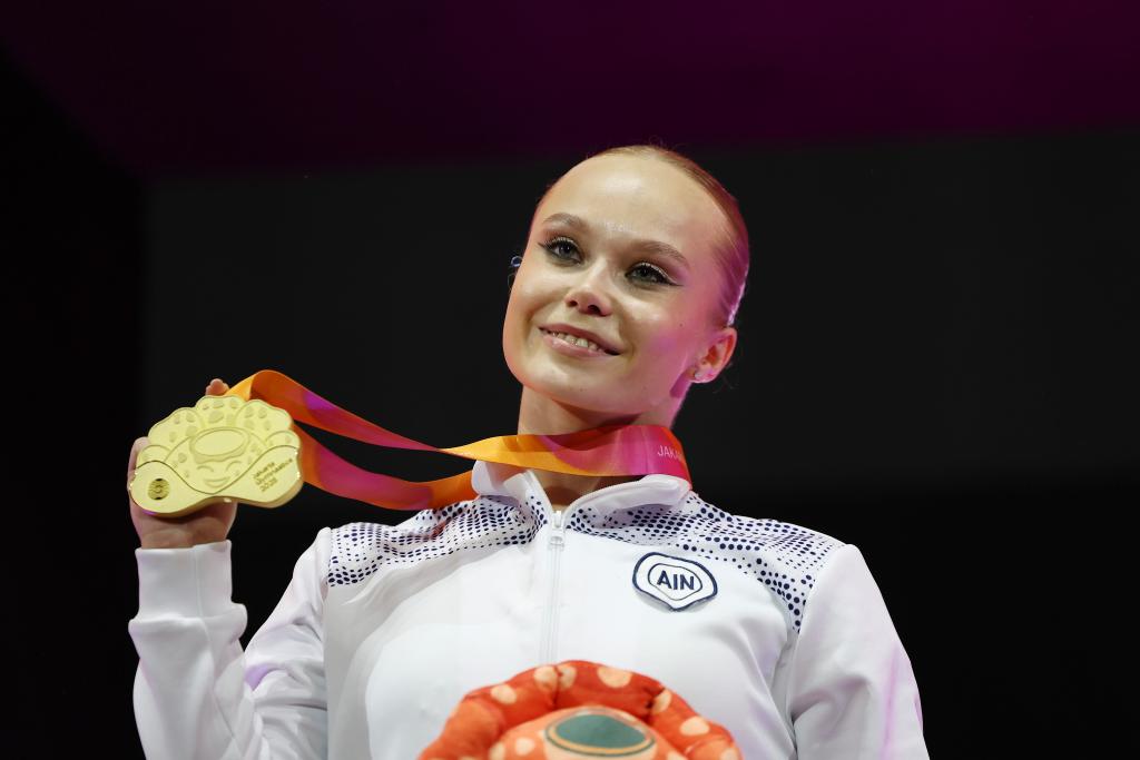 体操世锦赛|张清颖首夺世锦赛奖牌