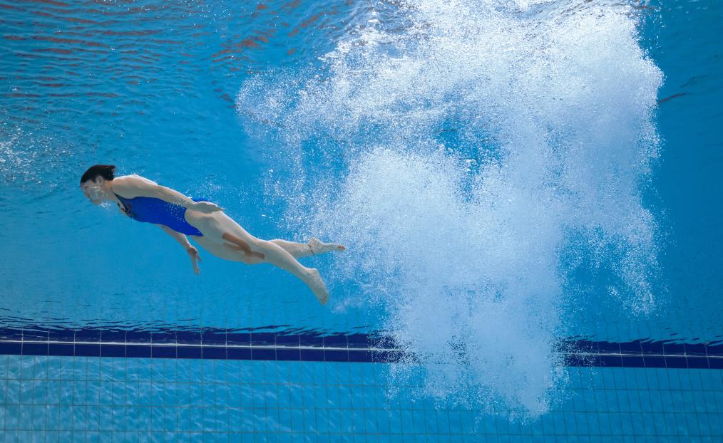 “跳水女皇”高敏点赞陈艺文:她居然还在进步