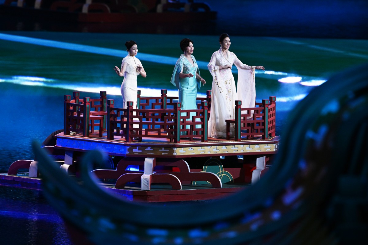 组图丨传统与现代交融,十五运开幕式彰显中国文化自信 组图丨传统与现代交融,十五运开幕式彰显中国文化自信