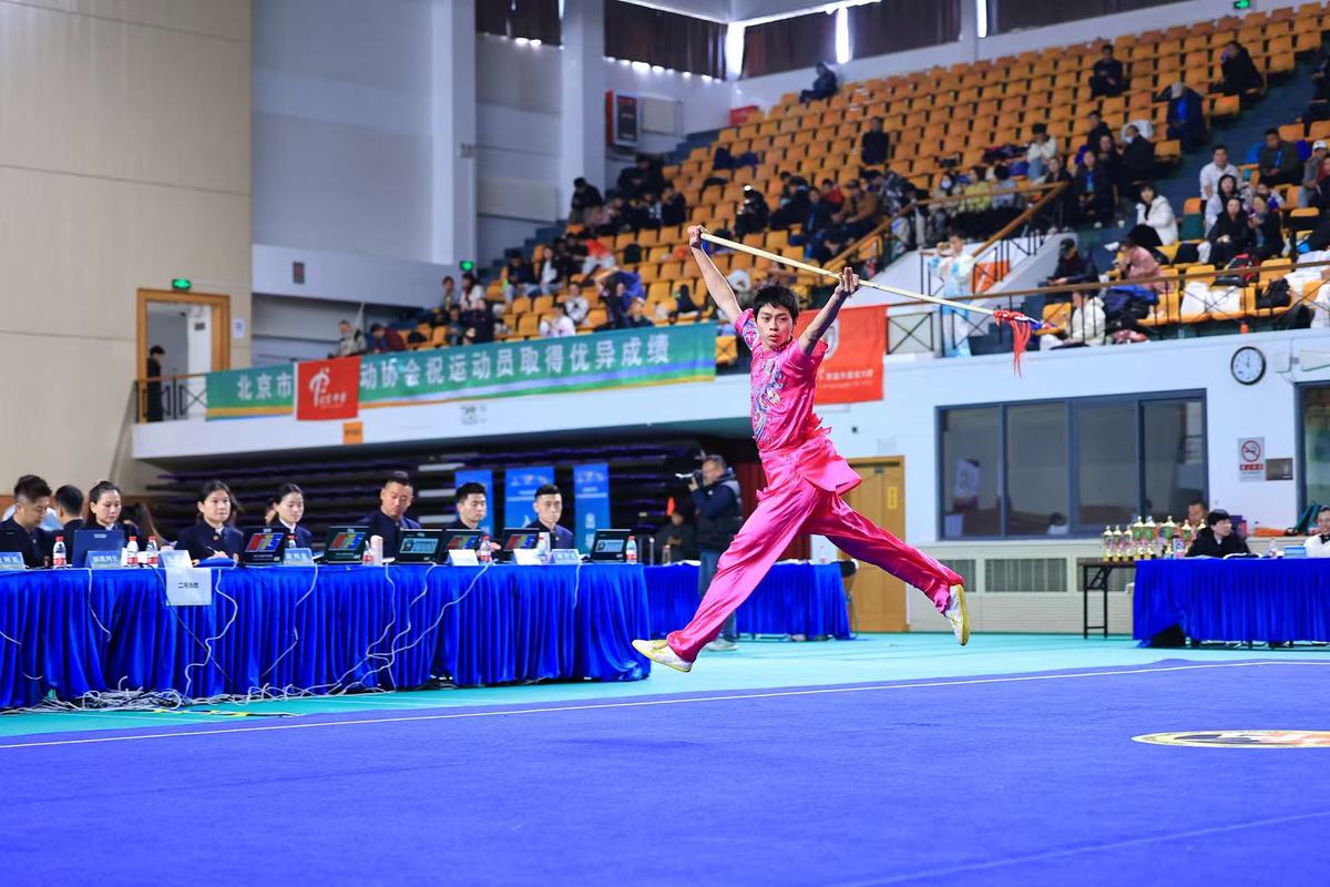 拳影翻飞,锋芒绽放——2025年北京市体育传统项目学校武术套路比赛收官