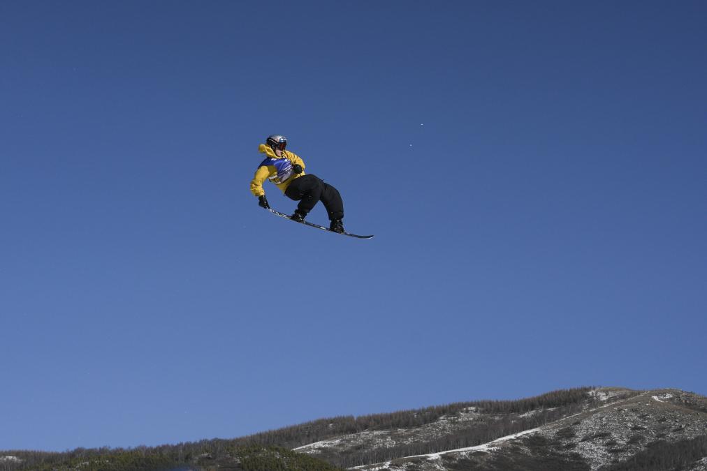 苏翊鸣:包揽金银 我们做到了!