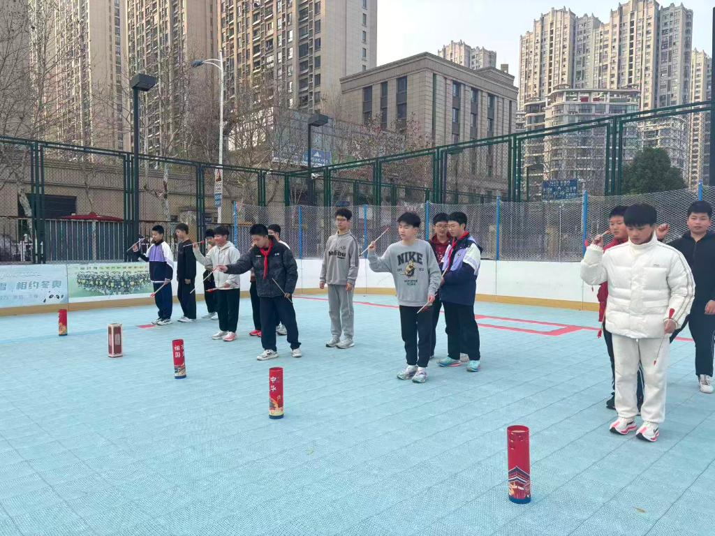 追光丨新学期来啦!让每一位学生“身上有汗、眼里有光”