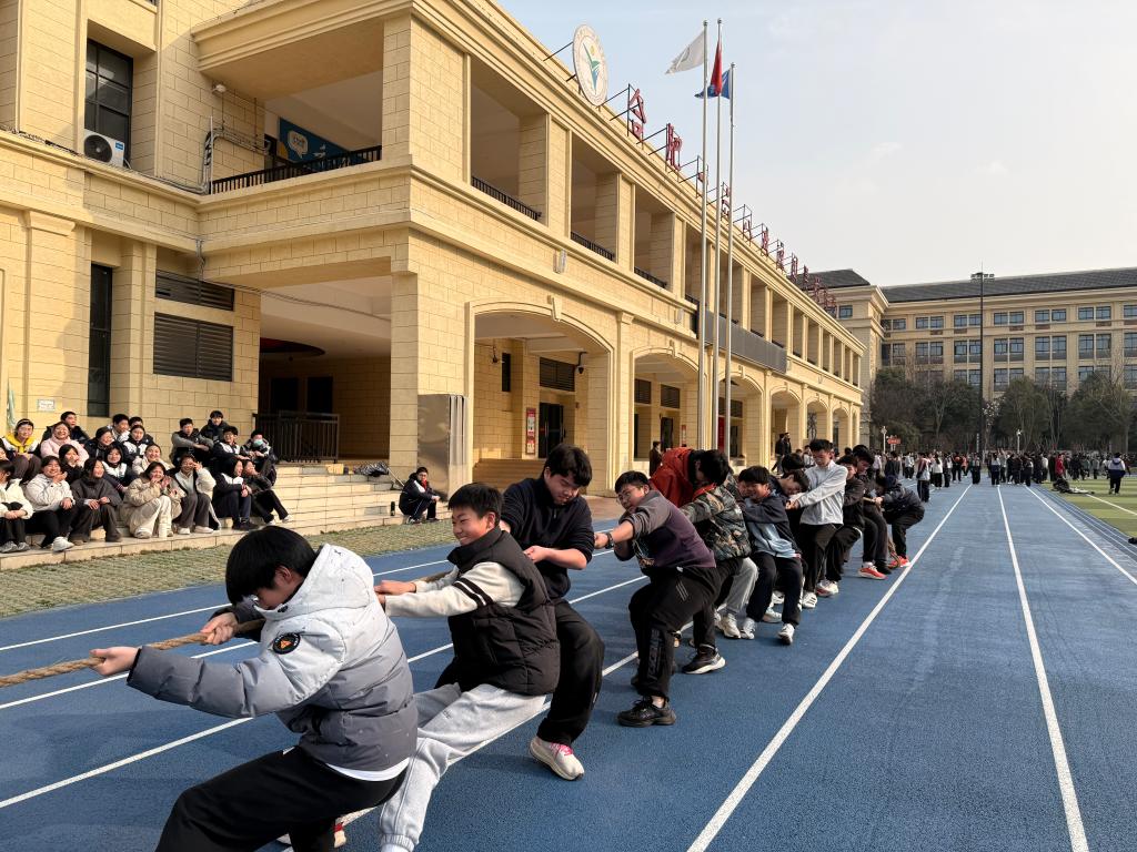 追光丨新学期来啦!让每一位学生“身上有汗、眼里有光”