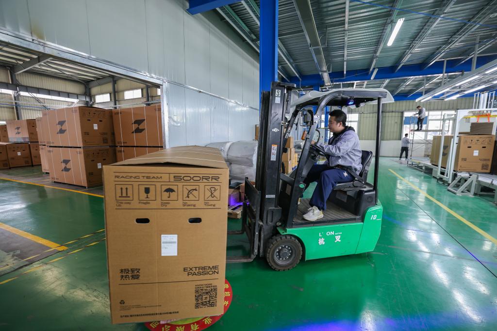葡萄牙专家:“张雪机车”夺冠折射中国制造升级