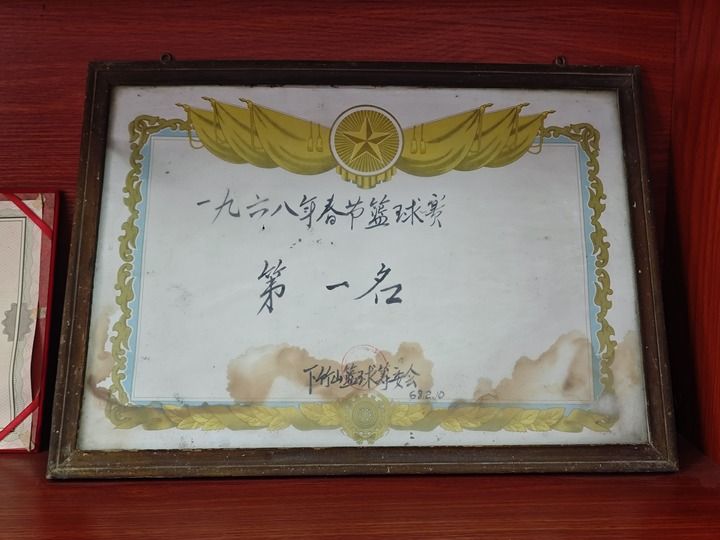 万村球赛火 农民“球痴”多——广西“镇村篮球热”现象透视