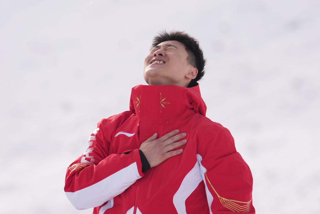 他们在冰天雪地里,燃烧青春