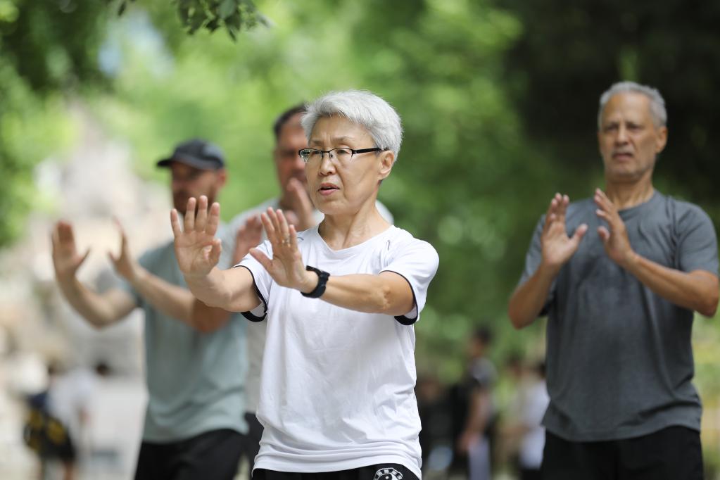 “国家不让你胖”,也没让你瘦啊——体重管理两周年观察之一