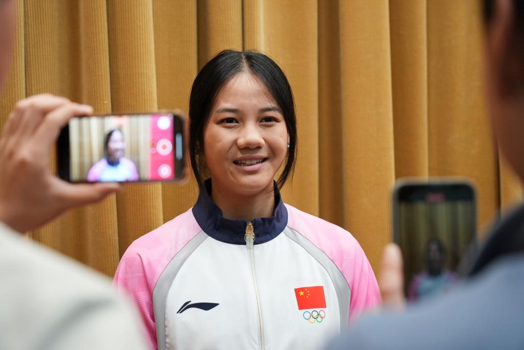 “不要怕,跨过去”——16岁跨栏少女张可依的追风路