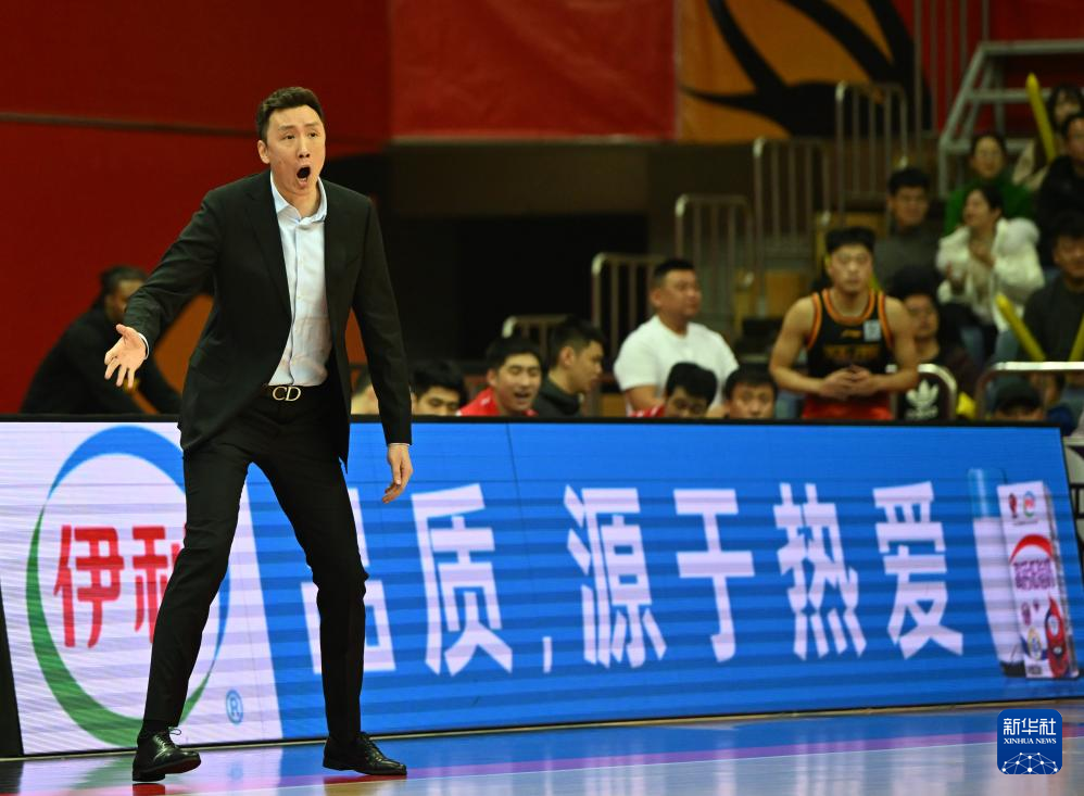 篮球——CBA联赛：江苏肯帝亚胜南京头排苏酒
