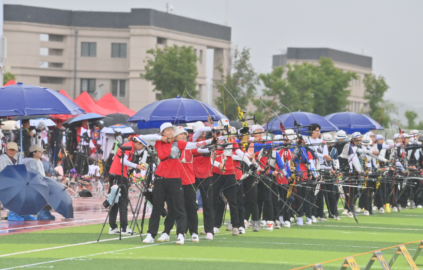 2024年全国射箭巡回赛在辽源雨中开赛