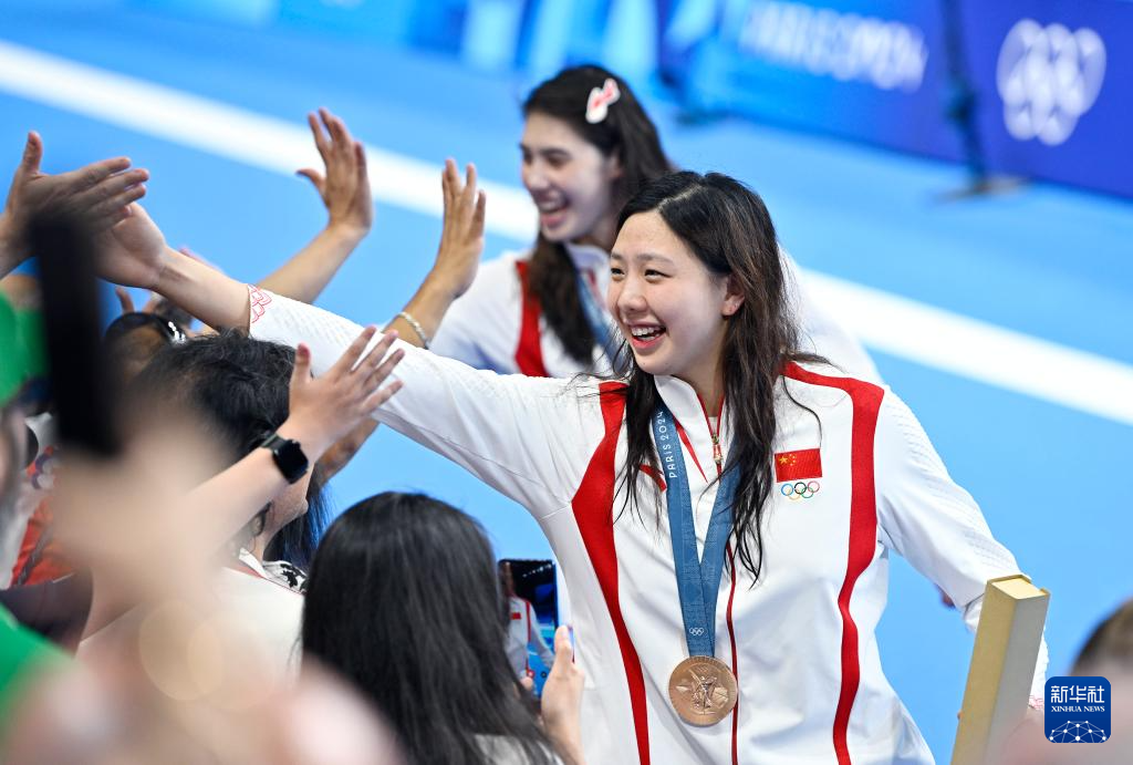 巴黎奥运会丨游泳——女子4x100米混合泳接力决赛：中国队获季军