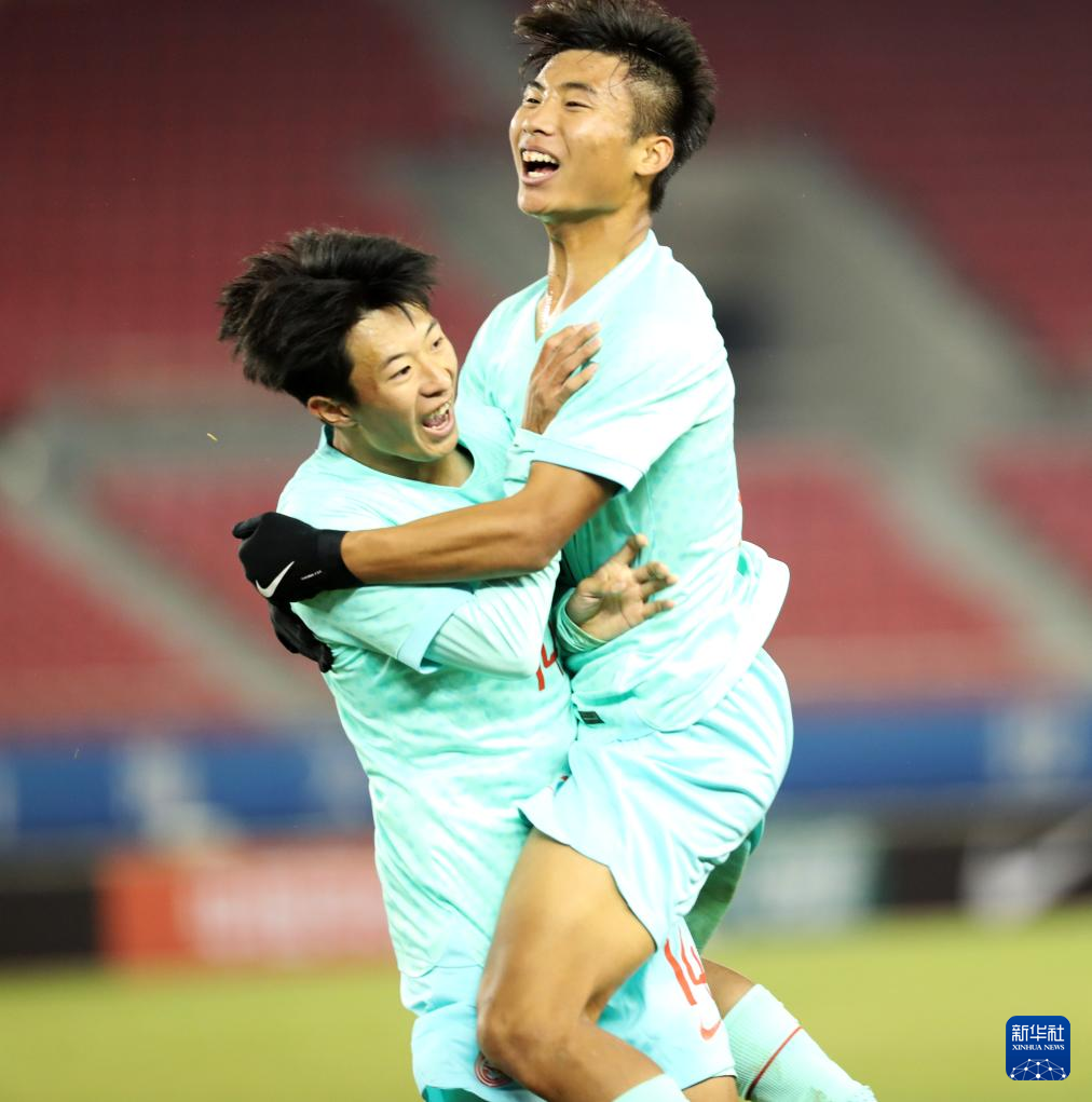 足球——U17亚洲杯预选赛：中国队平韩国队