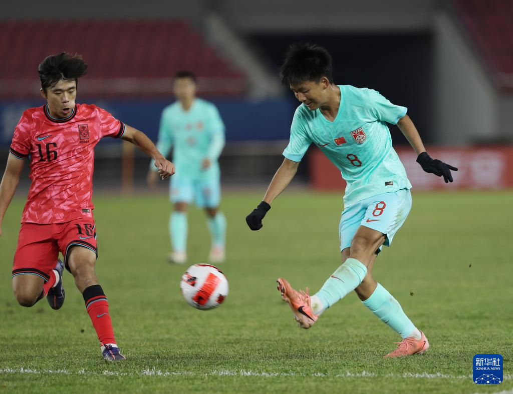 足球——U17亚洲杯预选赛：中国队平韩国队