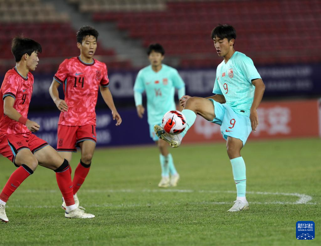 足球——U17亚洲杯预选赛：中国队平韩国队