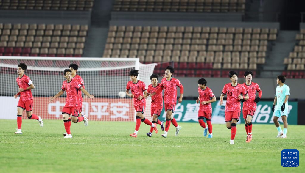 足球——U17亚洲杯预选赛：中国队平韩国队