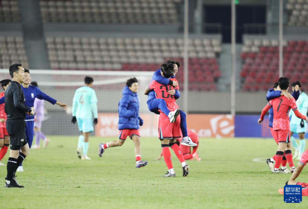 足球——U17亚洲杯预选赛：中国队平韩国队