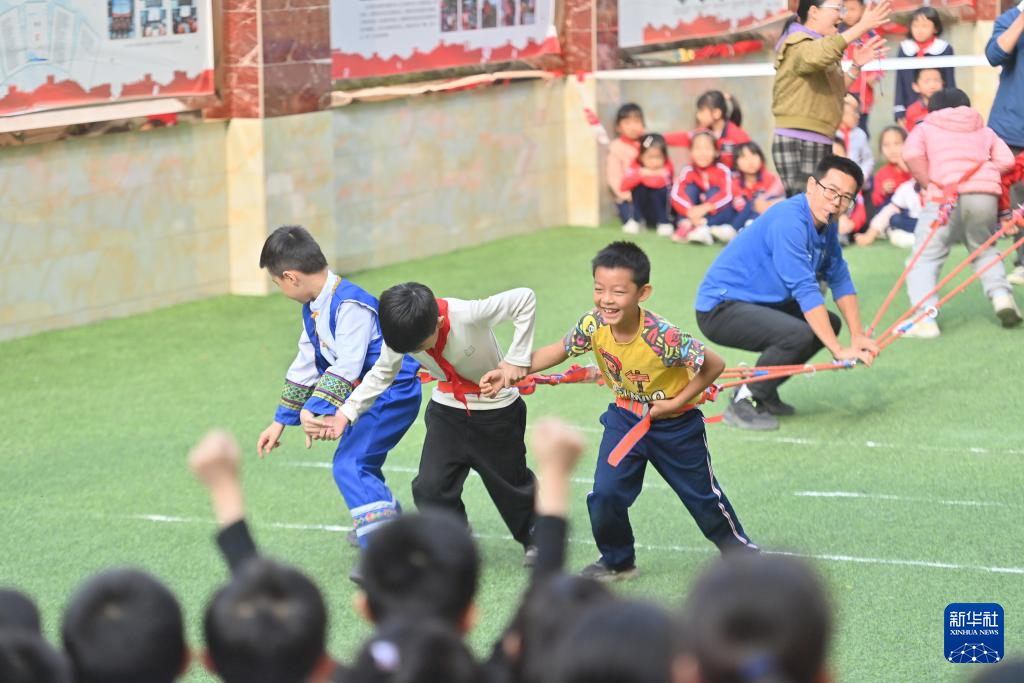 全民健身——校园运动会刮起“民族风”