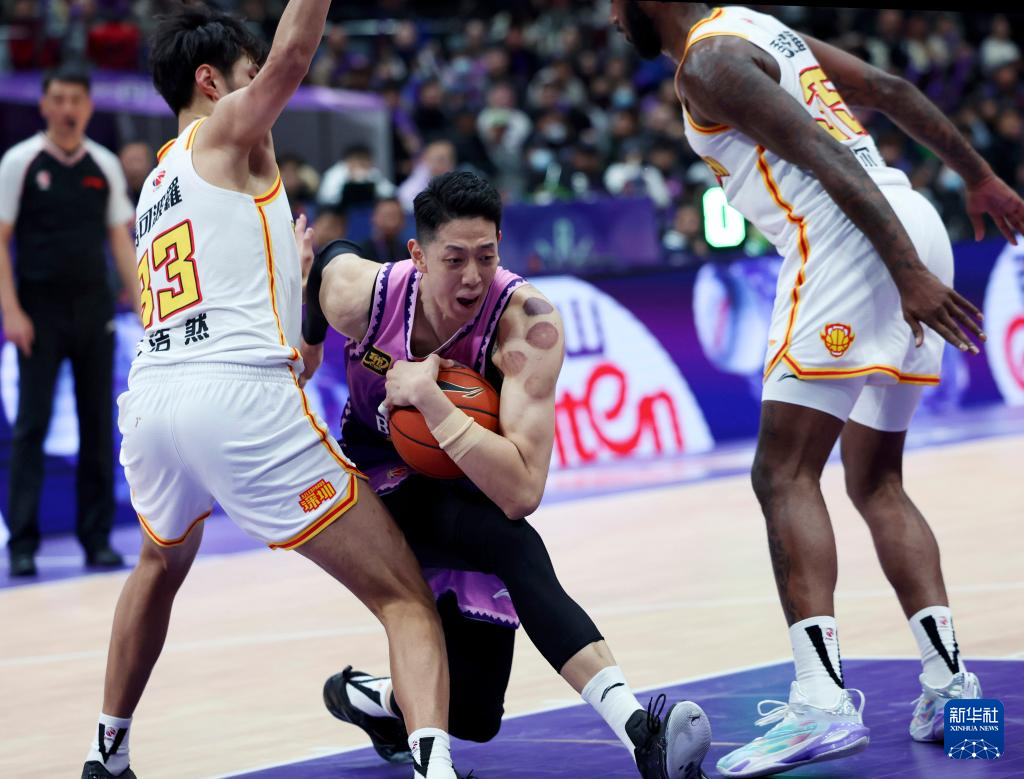 篮球——CBA常规赛：北京控股胜深圳马可波罗