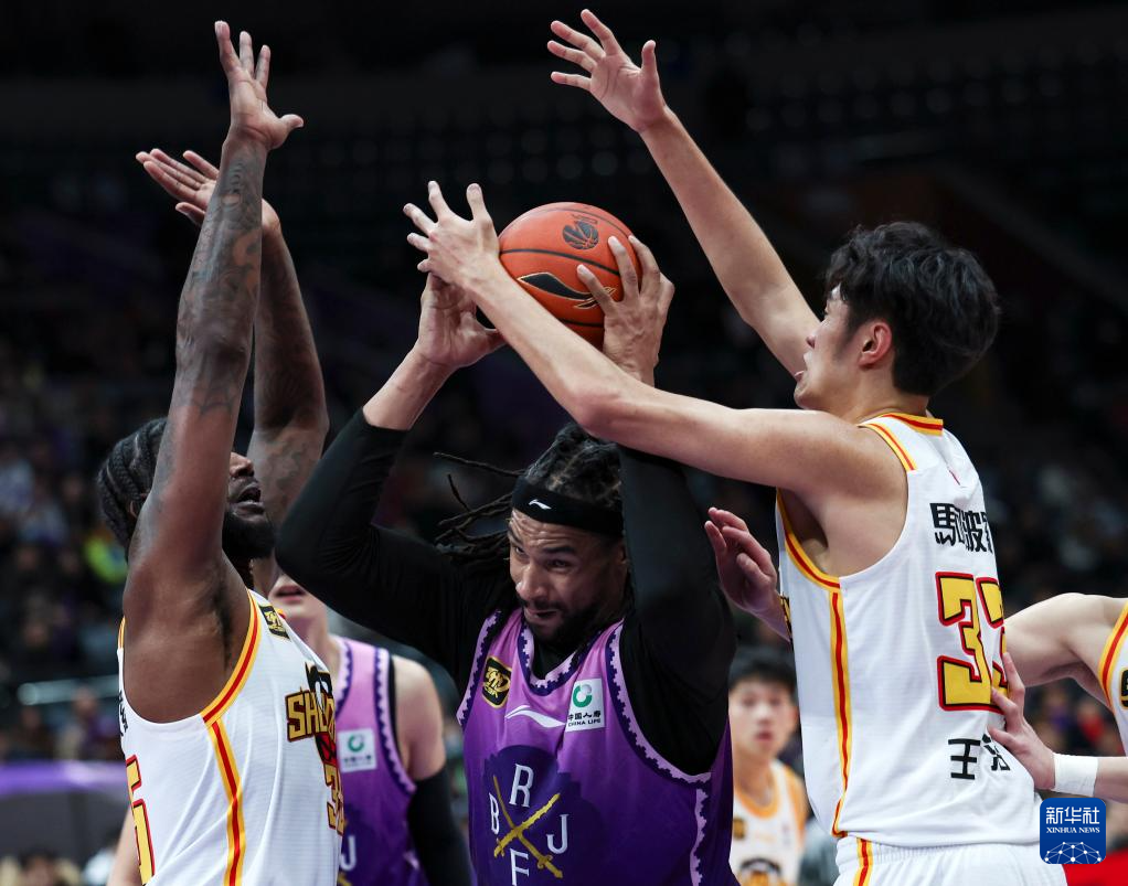 篮球——CBA常规赛：北京控股胜深圳马可波罗