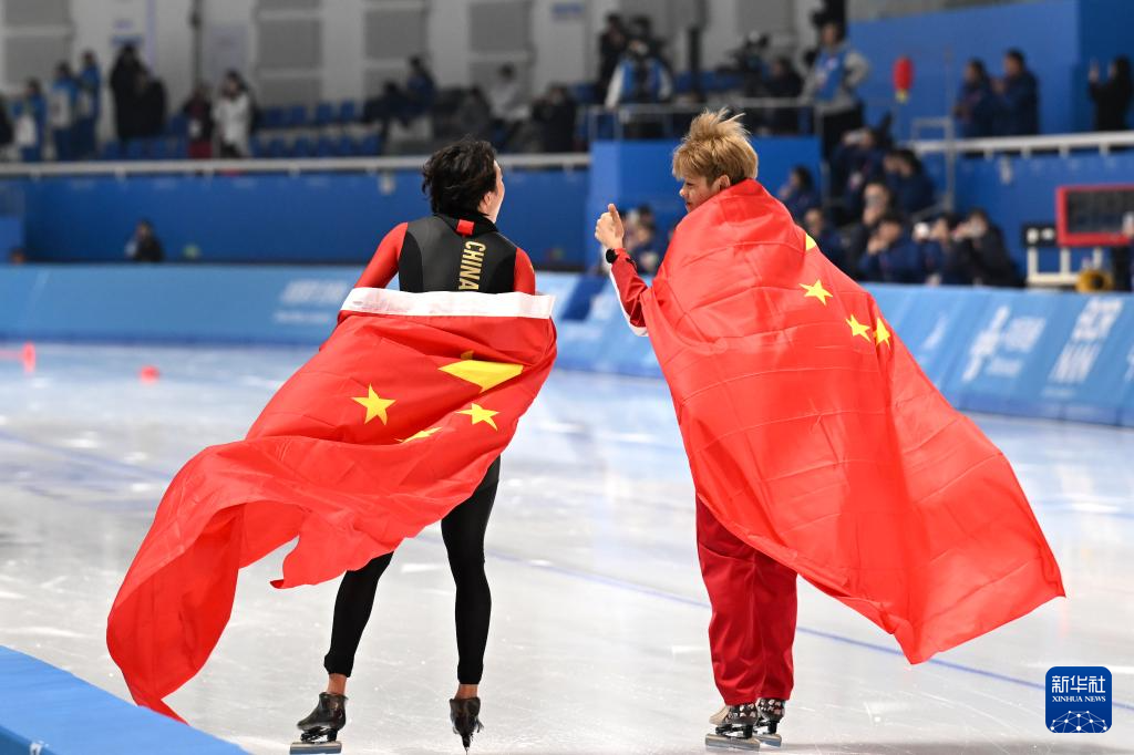 亚冬会丨速度滑冰——中国选手包揽男子5000米比赛冠亚季军