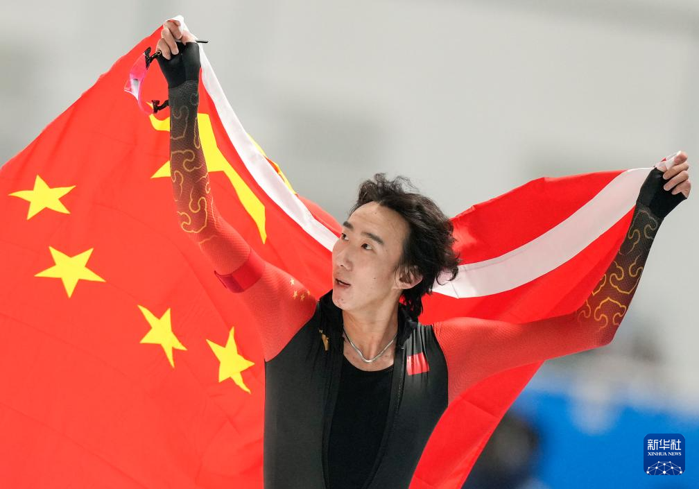 亚冬会丨速度滑冰——中国选手包揽男子5000米比赛冠亚季军