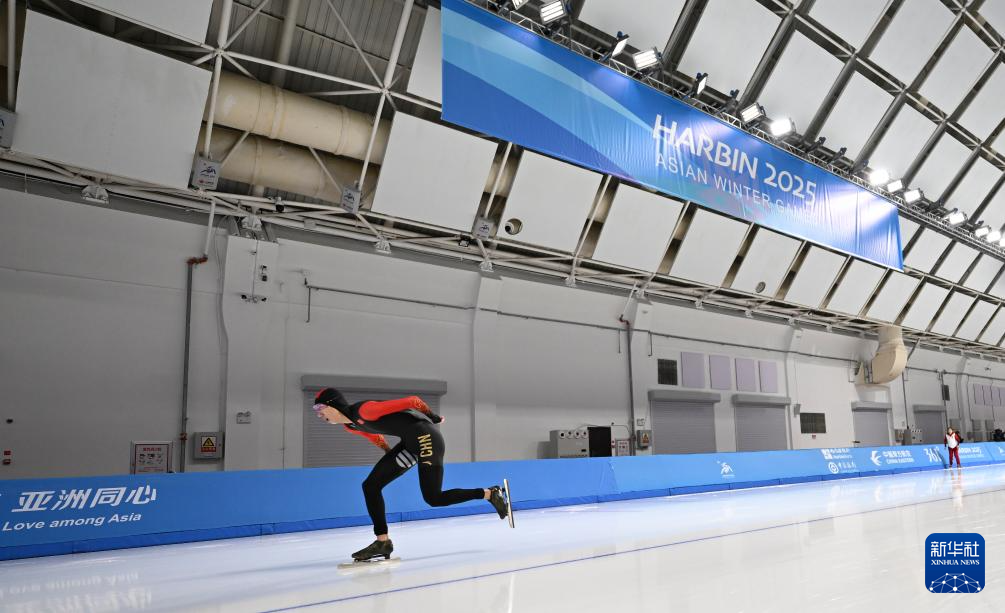 亚冬会丨速度滑冰——中国选手包揽男子5000米比赛冠亚季军