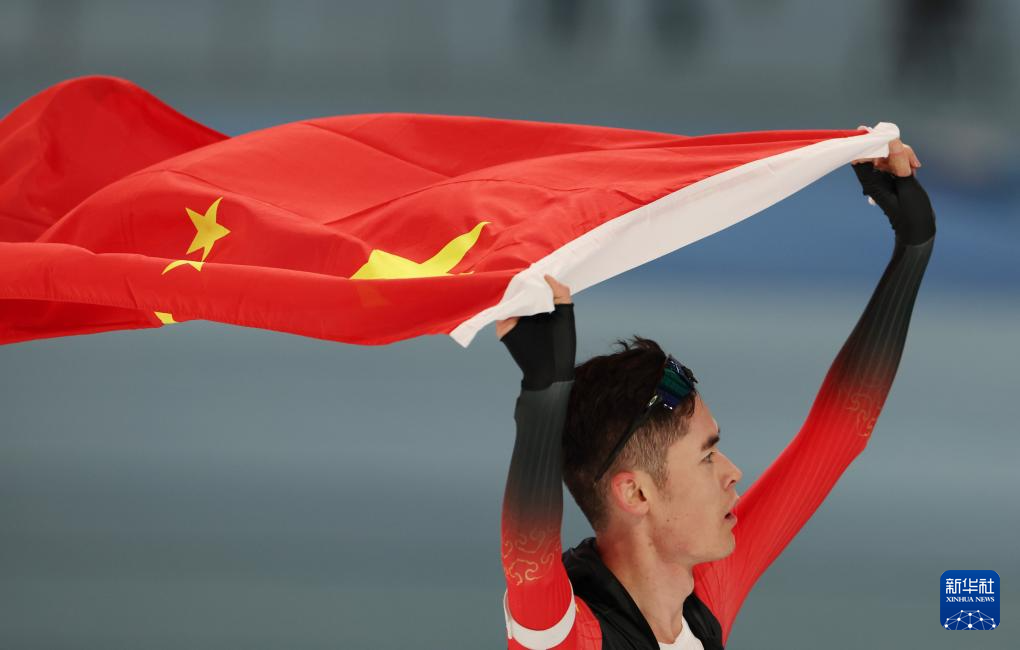 亚冬会丨速度滑冰——中国选手包揽男子5000米比赛冠亚季军